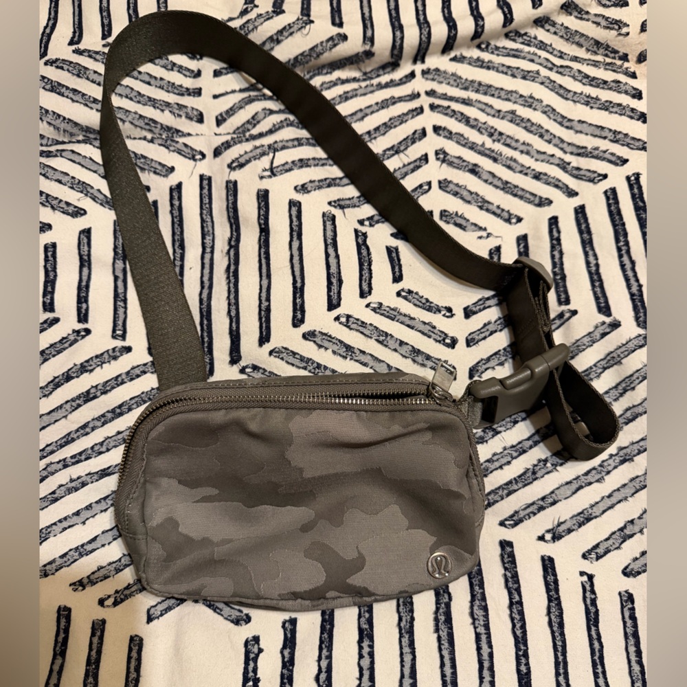 lululemon athletica Black Camouflage Crossbody Bag
